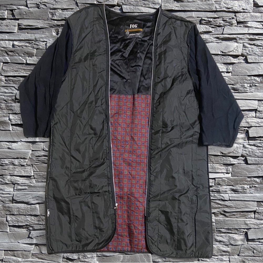 Fog London Fog Zip Jacket Black/Red Size Not Listed Possible XL
BROKEN ZIPPER